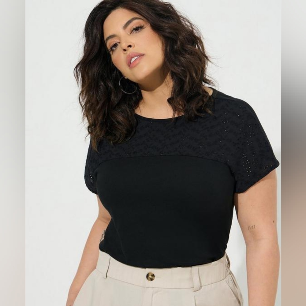 Cotton Eyelet Inset Dolman Short Sleeve Tee - SIZE 00 (B1-7)